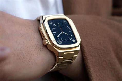 Turn your Apple Watch into a Rolex with these luxury metal cases.